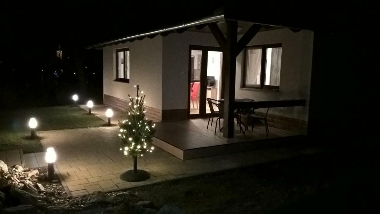 Cseresznyevirag Vendeghazak Kovagoszolos Exteriör bild